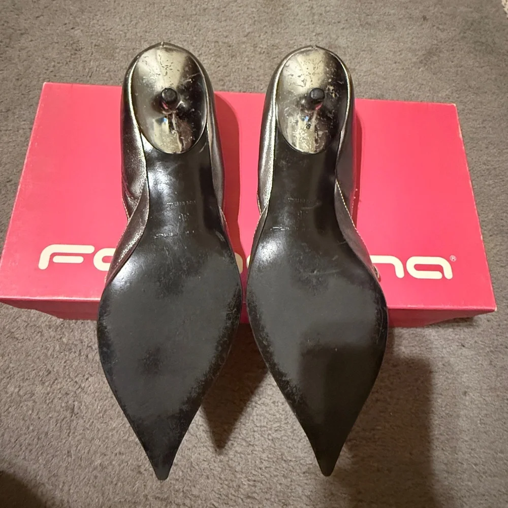 Fornarina Metallic Silver Pointed Kitten Heels Buckle Detail EU 36